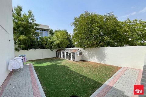 Řadový dům v Dubai, SAE 3 ložnice, 239.8 m² Č.: 633820 - fotografie 16