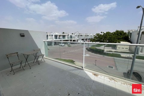 Řadový dům v Dubai, SAE 3 ložnice, 239.8 m² Č.: 633820 - fotografie 13