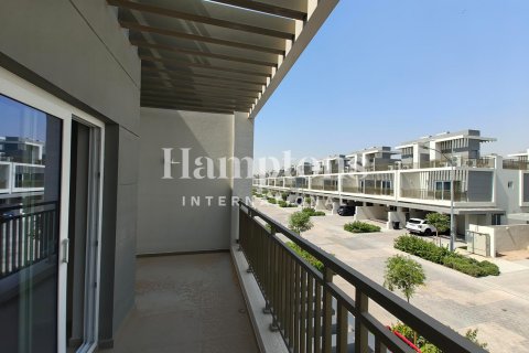 Üürile anda ridamaja asukohaga Arabian Ranches 2, Dubai, AÜE: 3 magamistoaga, 180.51052900 m² Nr 715759 - pilt 2