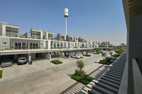 Üürile anda ridamaja asukohaga Arabian Ranches 2, Dubai, AÜE: 3 magamistoaga, 180.51052900 m² Nr 715759 - pilt 16