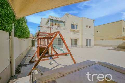 וילה להשכרה ב Meadows, Dubai, איחוד האמירויות 4 חדרי שינה, 50.17 מ"ר, מספר 739305 - תמונה 28