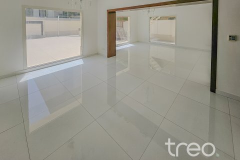 וילה להשכרה ב Meadows, Dubai, איחוד האמירויות 4 חדרי שינה, 50.17 מ"ר, מספר 739305 - תמונה 2