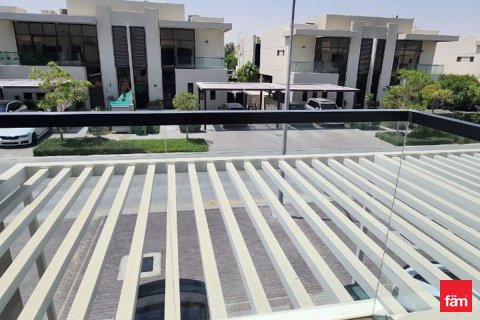Willa w Dubai, ZEA 4 sypialnie, 180 mkw. nr 712758