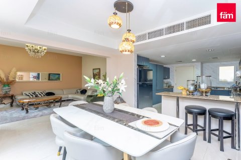 Řadový dům v Dubai, SAE 3 ložnice, 254.4 m² Č.: 696796 - fotografie 12