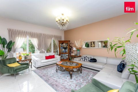 Řadový dům v Dubai, SAE 3 ložnice, 254.4 m² Č.: 696796 - fotografie 2