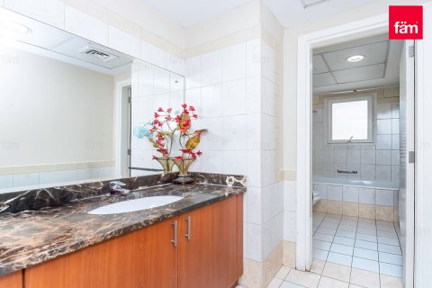 Řadový dům v Dubai, SAE 3 ložnice, 254.4 m² Č.: 696796 - fotografie 16