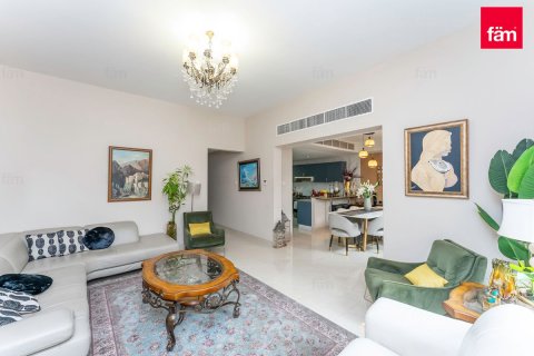 Řadový dům v Dubai, SAE 3 ložnice, 254.4 m² Č.: 696796 - fotografie 11