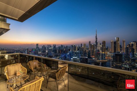 Business Bay, Dubai, UAE의 임대용 아파트 침실 3개, 154.4제곱미터 번호 718078 - 사진 1