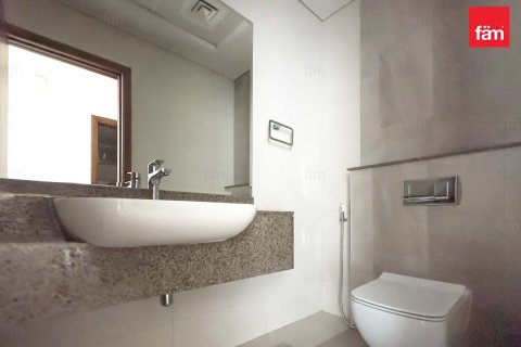 Apartamento en venta en Al Satwa, Dubai, EAU 2 dormitorios, 119.7 m2 № 661789 - foto 15