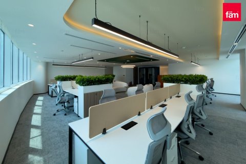 Bureau à louer à Dubai, EAU 768.9 m2 № 738982 - photo 2