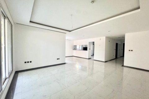 Dubai Land、Dubai、UAEにあるタウンハウス 3ベッドルーム、246.29 m2 No750802