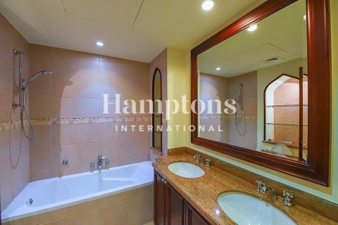 Appartement à louer à Old Town, Dubai, EAU 2 chambres, 316.46942435 m2 № 651004 - photo 7