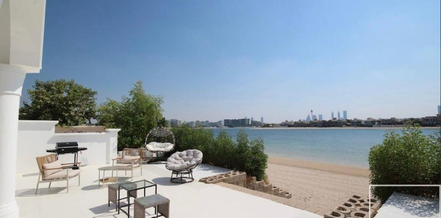 וילה ב Palm Jumeirah, Dubai, איחוד האמירויות 4 חדרי שינה, 623 מ"ר מספר 681085