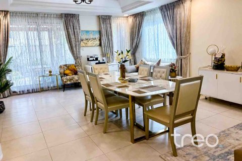 Huvila Dubai Sports City, Dubai, Arabiemiraatit 4 makuuhuonetta, 233.19 m2 № 761319 - kuva 7