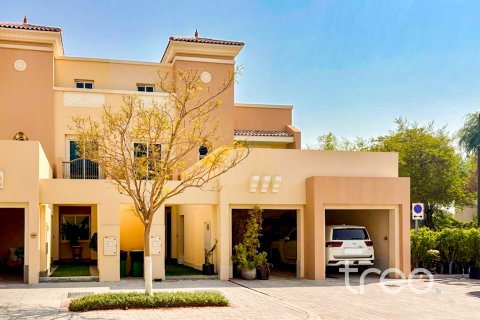 Villa a Dubai Sports City, Dubai, EAU 4 camere da letto, 233.19 mq. № 761319