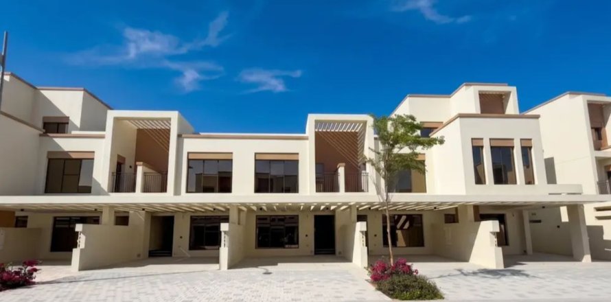 Rumah bandar di Dubai, UAE 4 bilik tidur, 146 meter persegi № 712835