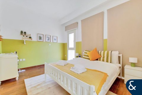 Kuća u nizu u Jumeirah Golf Estates, Dubai, UAE 2 spavaćih soba, 138 m2 Br. 685177 - fotografija 6