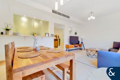 Kuća u nizu u Jumeirah Golf Estates, Dubai, UAE 2 spavaćih soba, 138 m2 Br. 685177 - fotografija 4