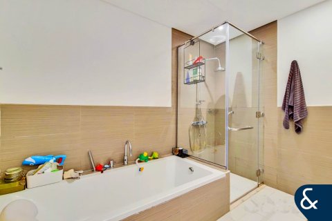 Kuća u nizu u Jumeirah Golf Estates, Dubai, UAE 2 spavaćih soba, 138 m2 Br. 685177 - fotografija 12