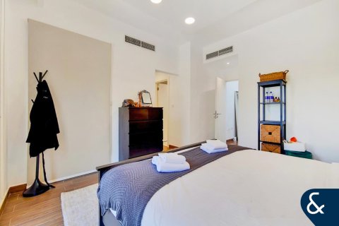 Kuća u nizu u Jumeirah Golf Estates, Dubai, UAE 2 spavaćih soba, 138 m2 Br. 685177 - fotografija 9