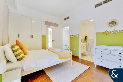 Kuća u nizu u Jumeirah Golf Estates, Dubai, UAE 2 spavaćih soba, 138 m2 Br. 685177 - fotografija 7