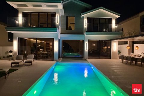 Villa in Dubai, UAE 5 bedrooms, 735.1 sq.m. № 695273