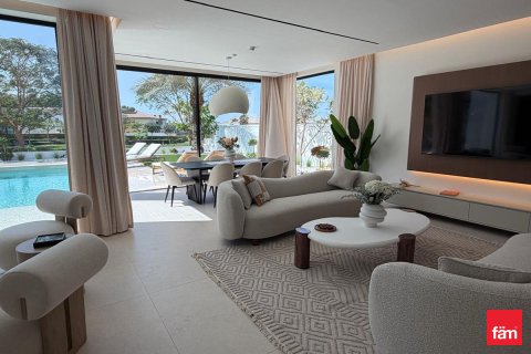 Dubai, BAE’de satılık villa 5 yatak odası, 735.1 m&sup2; No 695273 - fotoğraf 2