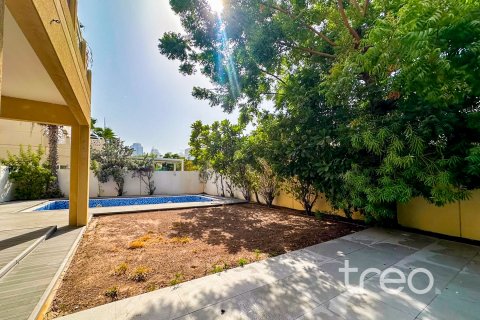 Vilă de închiriat în Meadows, Dubai, EAU 4 dormitoare, 320.24 mp.  №733479 - poză 18
