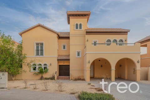 Üürile anda villa asukohaga The Villa, Dubai, AÜE: 5 magamistoaga, 93.09 m² Nr 733473 - pilt 1