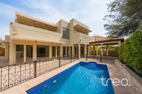 Vilë në Arabian Ranches, Dubai, Emiratet e Bashkuara Arabe 5 dhoma gjumi, 456.06 m2. № 733476 - Foto 1