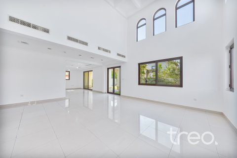 Villa zur Miete in Arabian Ranches 2, Dubai, VAE 4 Schlafzimmer, 640.01 m2 Nr. 733477 - Foto 4