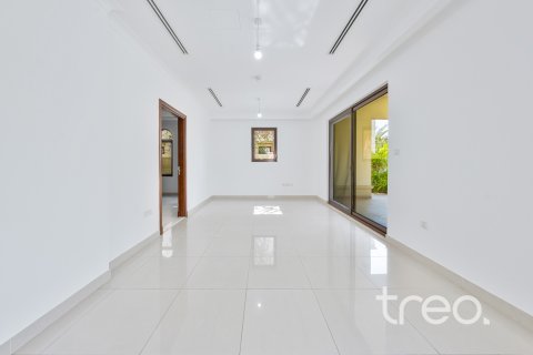 Villa zur Miete in Arabian Ranches 2, Dubai, VAE 4 Schlafzimmer, 640.01 m2 Nr. 733477 - Foto 5