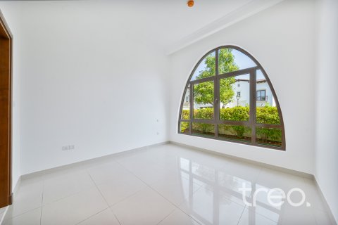 Villa zur Miete in Arabian Ranches 2, Dubai, VAE 4 Schlafzimmer, 640.01 m2 Nr. 733477 - Foto 9