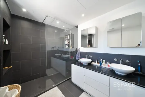 Vila v The Lakes, Dubai, SAE 5 spální, 353 m2 č. 737891 - Fotografia 12
