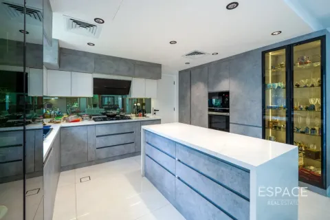 Villa til salg i Arabian Ranches, Dubai, UAE 3 soveværelser, 269 kvm № 737889 - foto 6