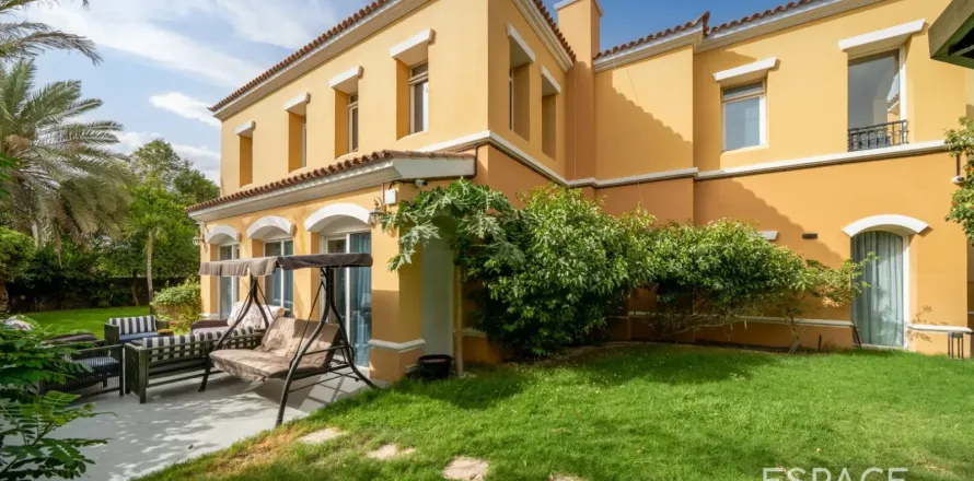 Villa i Arabian Ranches, Dubai, UAE 3 soveværelser, 269 kvm № 737889