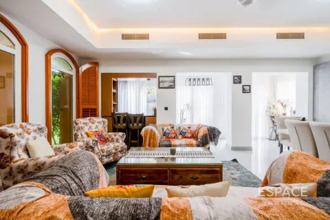 Villa til salg i Arabian Ranches, Dubai, UAE 3 soveværelser, 269 kvm № 737889 - foto 3