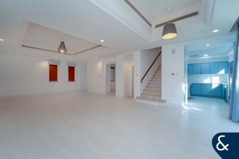 וילה למכירה ב Dubai Sports City, Dubai, איחוד האמירויות  4 חדרי שינה, 311 מ"ר, מספר 671218 - תמונה 6
