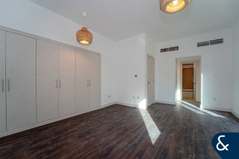 וילה למכירה ב Dubai Sports City, Dubai, איחוד האמירויות  4 חדרי שינה, 311 מ"ר, מספר 671218 - תמונה 8