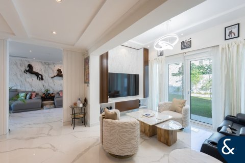 Vila di Jumeirah Park, Dubai, UEA 3 kamar tidur, 507 m2 nomor 671219 - foto 4
