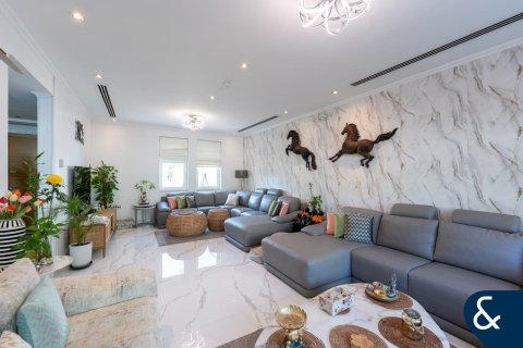 Vila di Jumeirah Park, Dubai, UEA 3 kamar tidur, 507 m2 nomor 671219 - foto 3