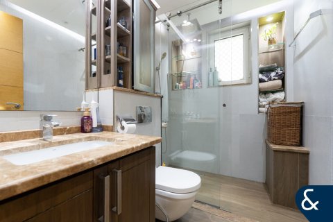 Vila di Jumeirah Park, Dubai, UEA 3 kamar tidur, 507 m2 nomor 671219 - foto 17