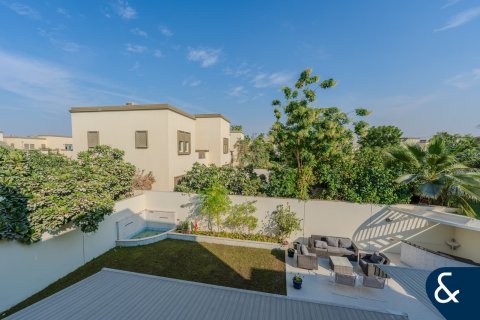 Vila di Jumeirah Park, Dubai, UEA 3 kamar tidur, 507 m2 nomor 671219 - foto 2
