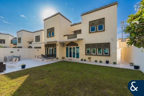 Vila di Jumeirah Park, Dubai, UEA 3 kamar tidur, 507 m2 nomor 671219 - foto 1