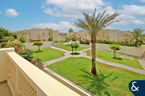 Вилла The Lakes, Дубай, БАӘ-да 3 жатын бөлмелер, 268 м² № 671215 - фото 1