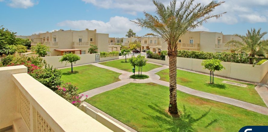 Вилла The Lakes, Дубай, БАӘ-да 3 жатын бөлмелер, 268 м² № 671215