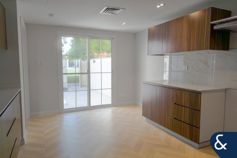 Вилла The Lakes, Дубай, БАӘ-да 3 жатын бөлмелер, 268 м² № 671215 - фото 7