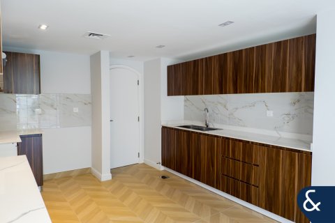 Вилла The Lakes, Дубай, БАӘ-да 3 жатын бөлмелер, 268 м² № 671215 - фото 2