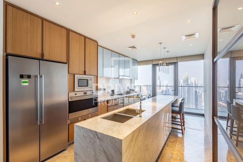 Apartment in Downtown Dubai (Downtown Burj Dubai), Dubai, UAE 5 bedrooms, 568.47 sq.m. № 744520 - photo 19