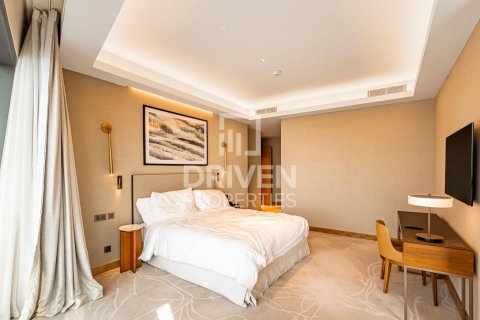 Apartment in Downtown Dubai (Downtown Burj Dubai), Dubai, UAE 5 bedrooms, 568.47 sq.m. № 744520 - photo 13